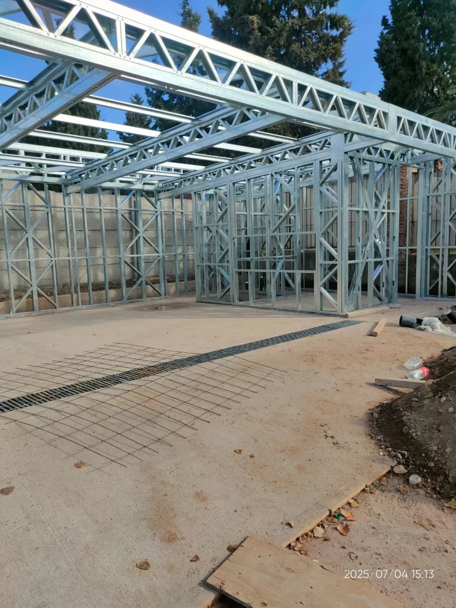 Steel frame, lavadero